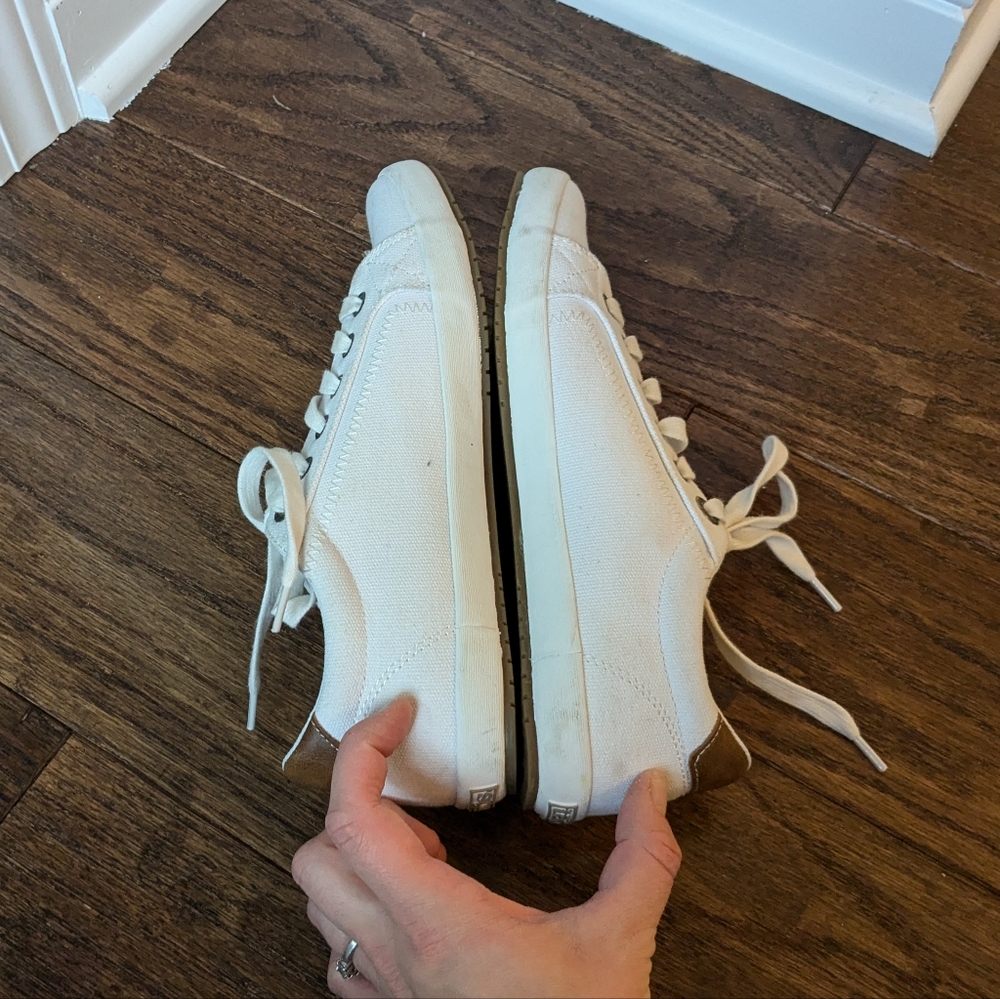 Taos Women's White Starburst Canvas Sneakers Size 7.5 - Picture 6 of 10